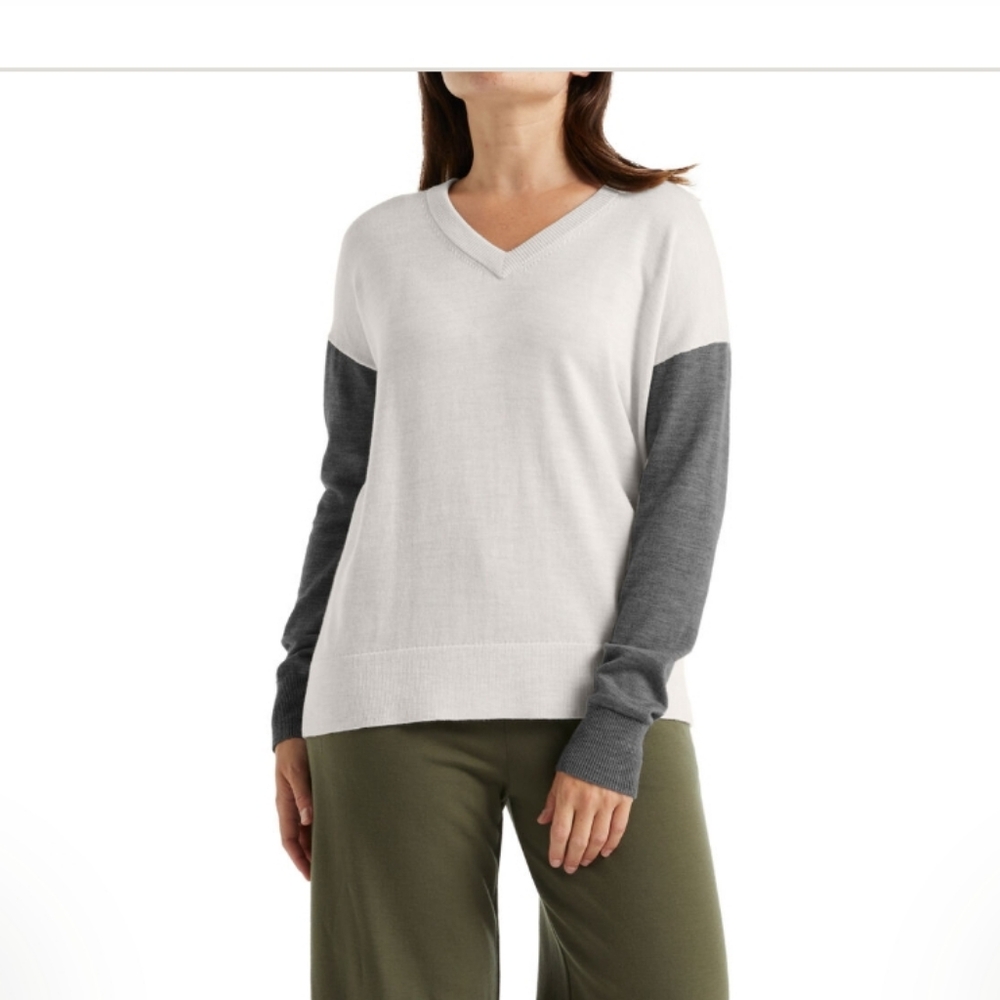 icebreaker  women’s shearer v neck sweater Size M Nwot